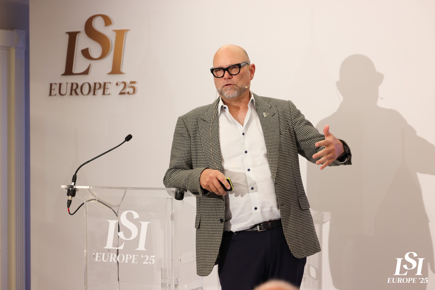 Steven Mickelsen presenting Del Medtech at LSI Europe 2025